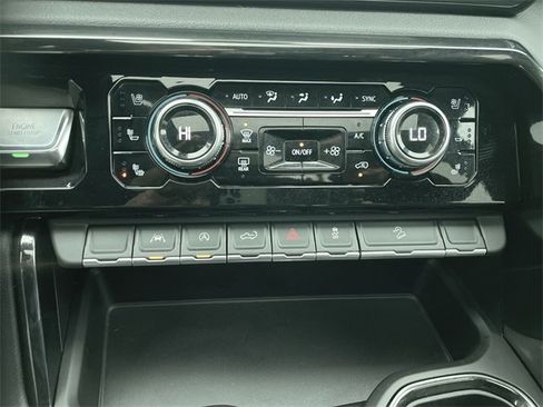 Used 2022 GMC Sierra 1500 AT4 w/ AT4 Preferred Package image 36