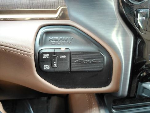 Used 2022 RAM 3500 Limited AWD/4WD image 46