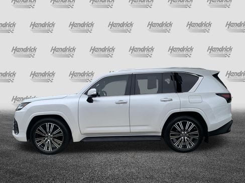 Used 2025 Lexus LX 600 4WD w/ Accessory Package (2T) image 7