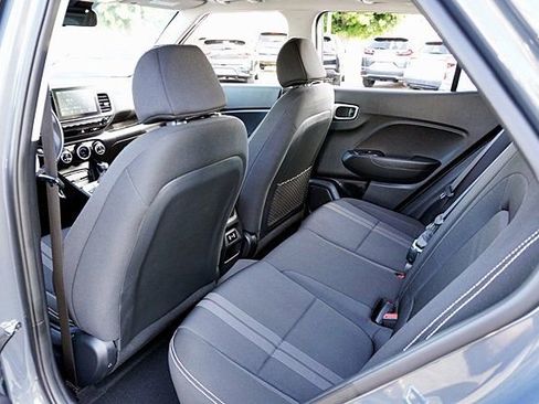Certified 2025 Hyundai Venue SEL FWD image 17
