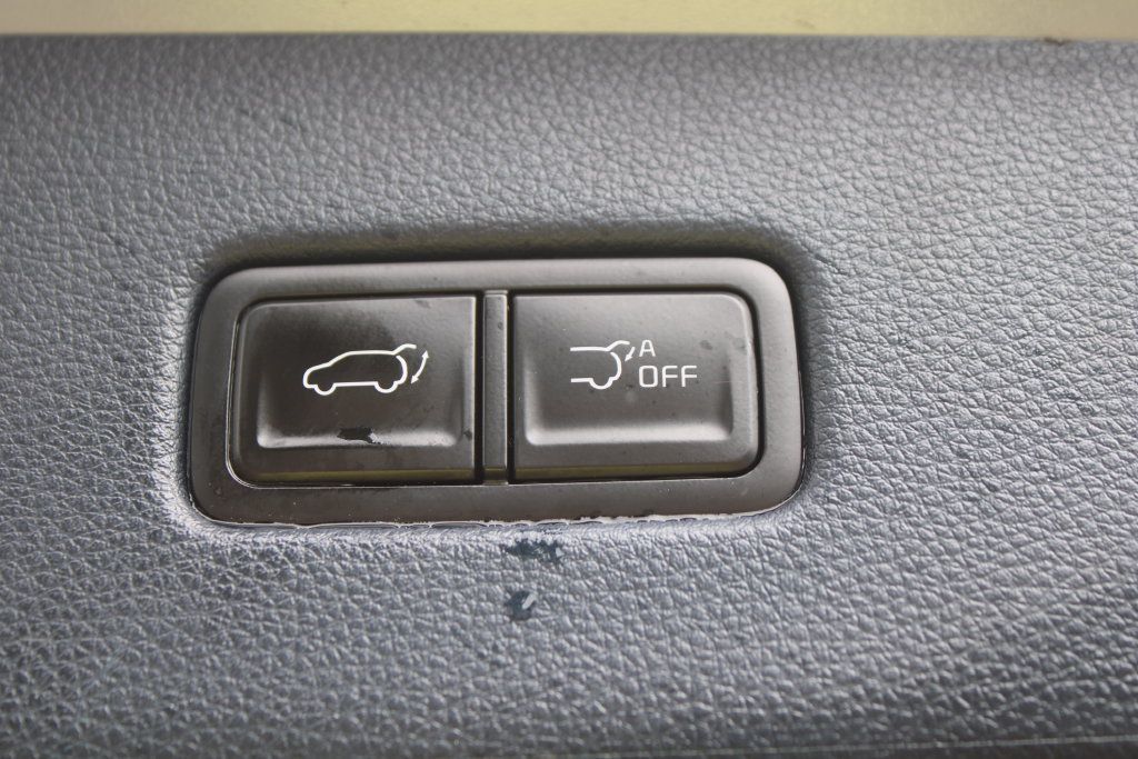 Certified 2025 Kia Carnival EX FWD image 14