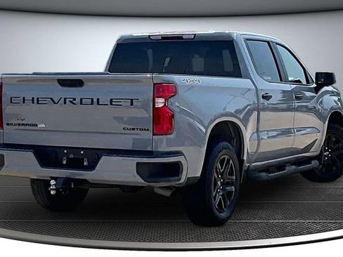 Used 2024 Chevrolet Silverado 1500 Custom w/ Turbomax Blackout Package AWD/4WD image 6
