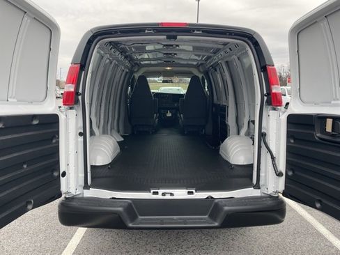 New 2025 Chevrolet Express 2500 Work Van w/ Driver Convenience Package image 7