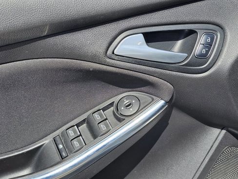 Used 2017 Ford Focus ST FWD image 15