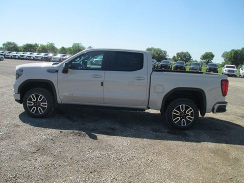 New 2026 GMC Sierra 1500 AT4 w/ AT4 Premium Package AWD/4WD image 10