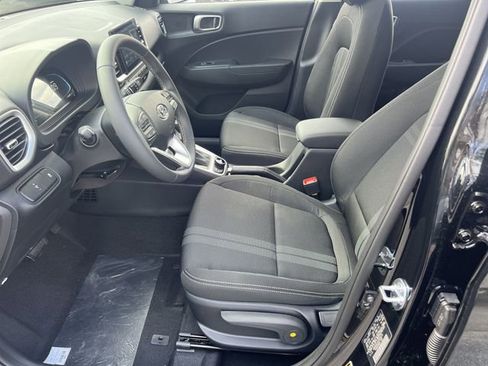 New 2026 Hyundai Venue SEL image 9