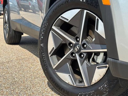 Used 2026 Hyundai Tucson SEL AWD/4WD image 2