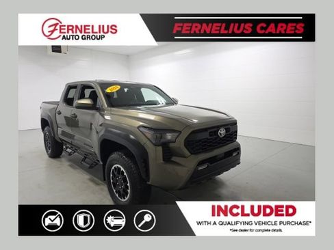 Used 2024 Toyota Tacoma TRD Off-Road AWD/4WD image 1