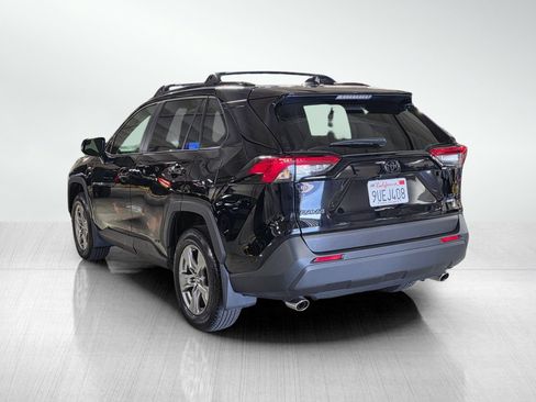Used 2025 Toyota RAV4 XLE AWD/4WD image 5