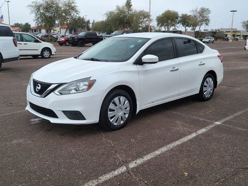 Used 2017 Nissan Sentra SV image 4