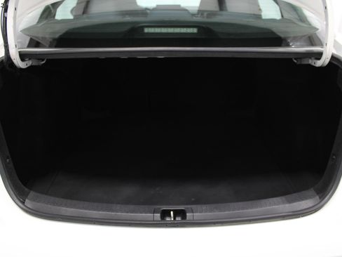 Used 2021 Toyota Corolla LE FWD image 19