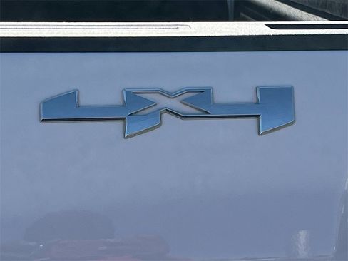 Used 2024 GMC Sierra 2500 Pro w/ Convenience Package image 31