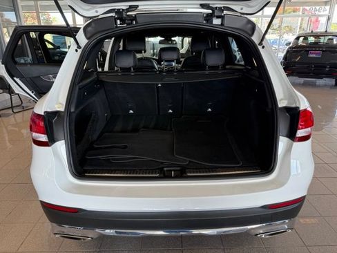 Used 2018 Mercedes-Benz GLC 300 4MATIC image 25