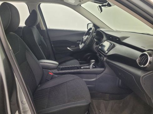 Used 2021 Nissan Kicks SV FWD image 21