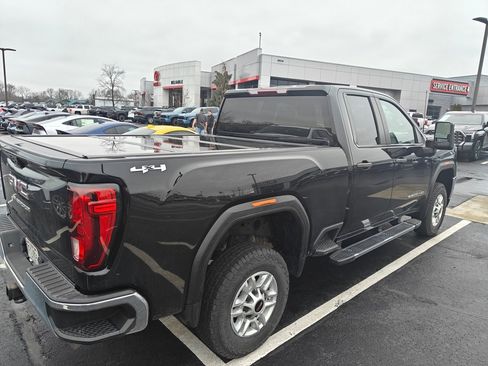 Used 2022 GMC Sierra 2500 Pro w/ Convenience Package image 3
