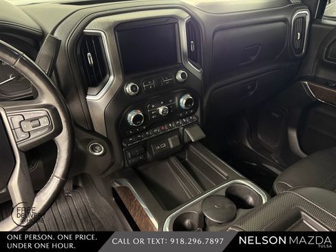 Used 2019 GMC Sierra 1500 Denali w/ Denali Ultimate Package AWD/4WD image 30