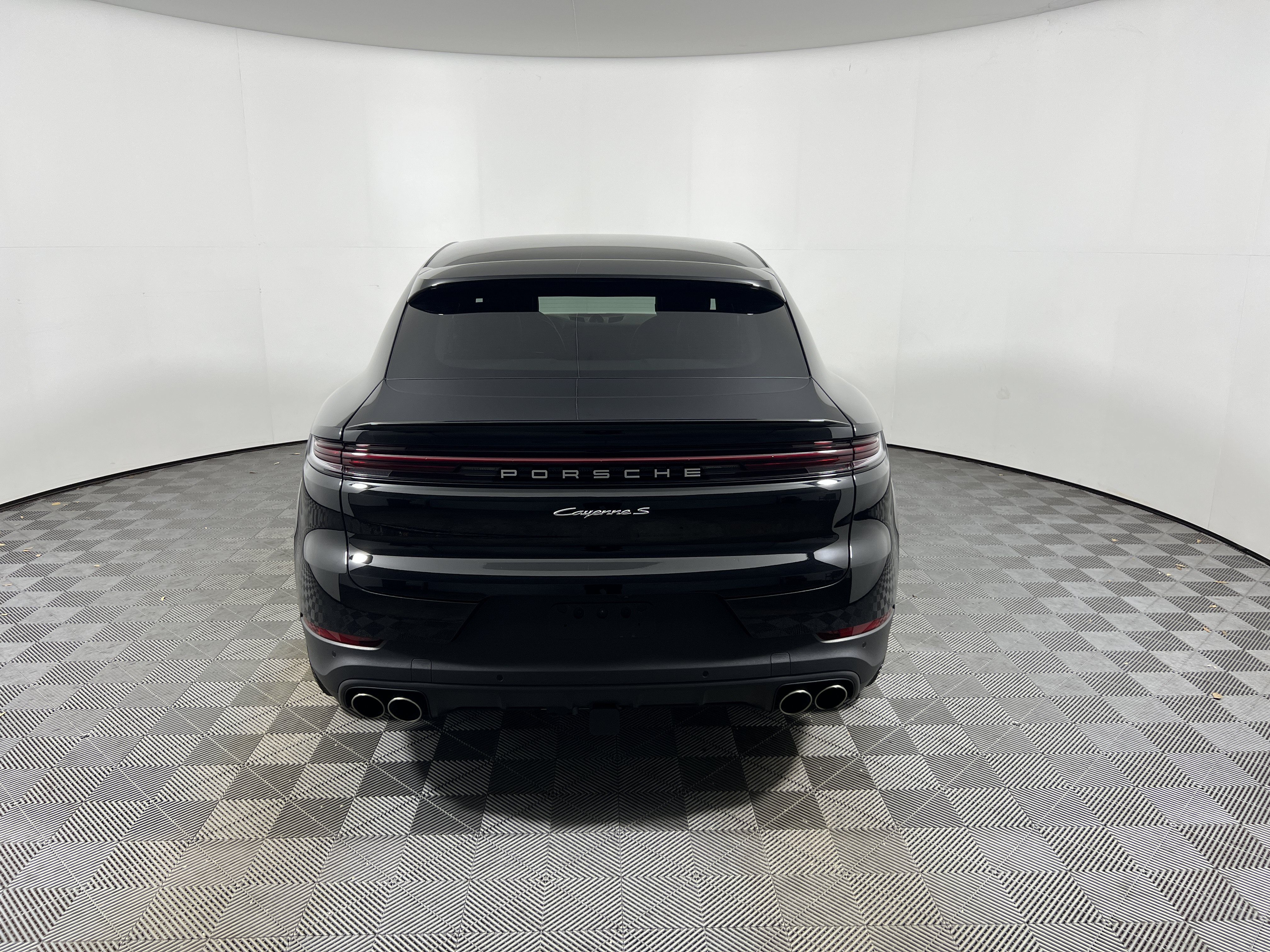 Certified 2024 Porsche Cayenne S AWD/4WD image 6