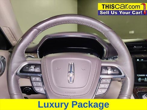Used 2017 Lincoln Continental Reserve w/ Luxury Package AWD/4WD image 15