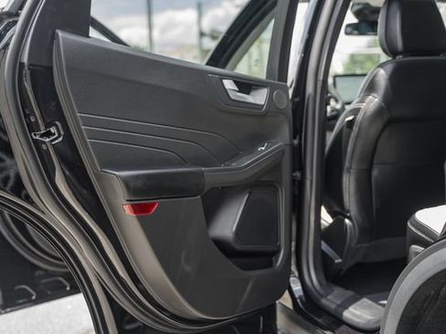 Used 2023 Ford Escape SE w/ PHEV Premium Package FWD image 37