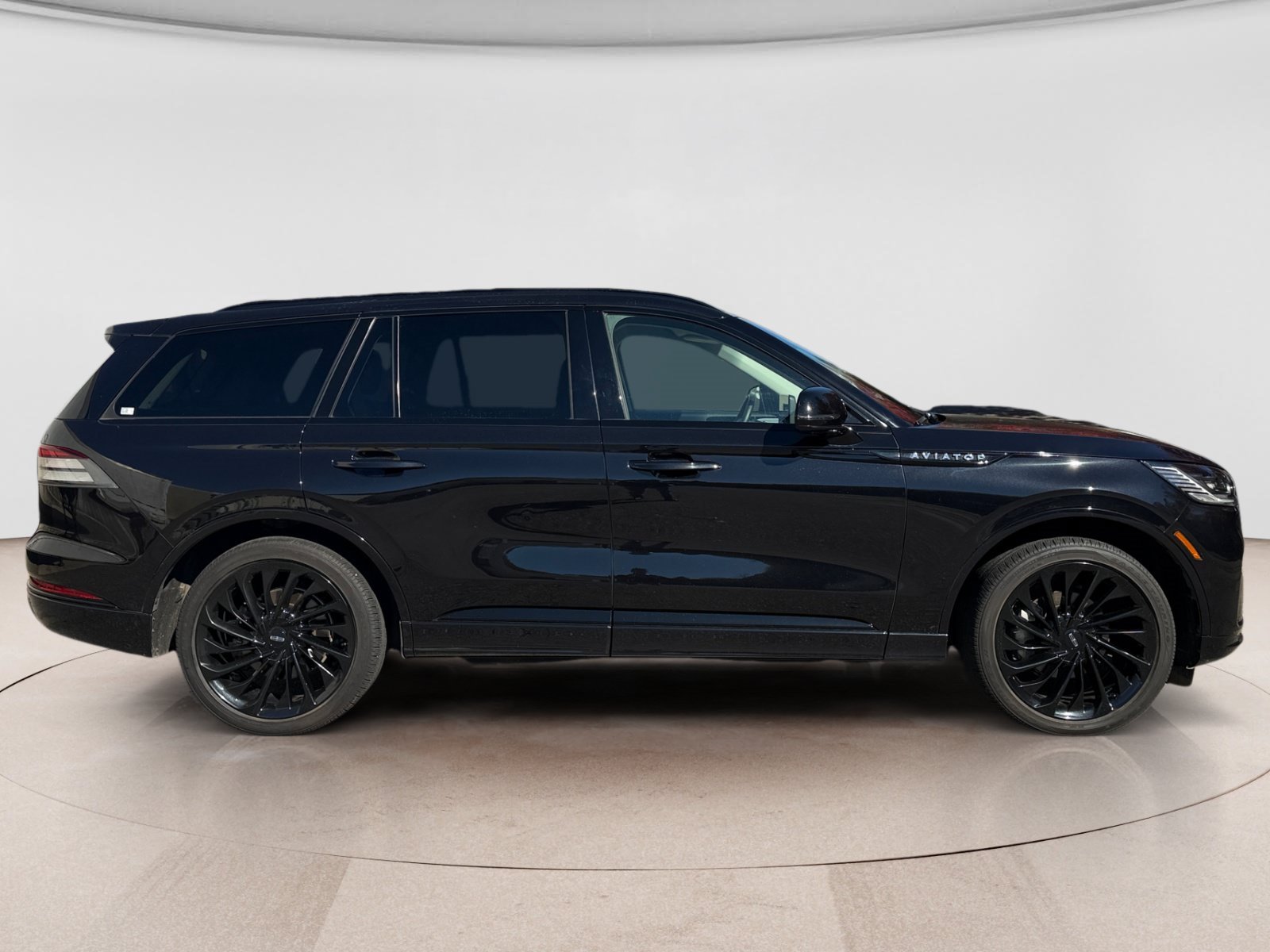 Used 2025 Lincoln Aviator Reserve w/ Equipment Group 201A AWD/4WD image 6