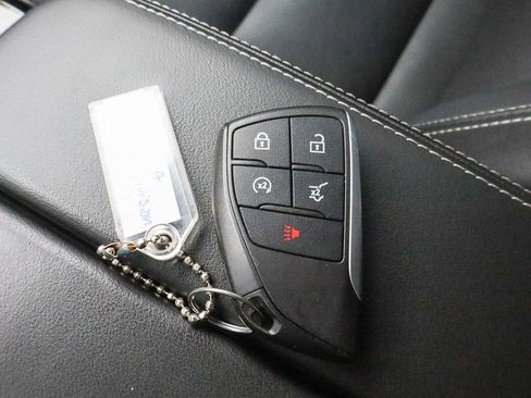 Used 2021 Buick Envision Essence w/ Technology Package I image 33