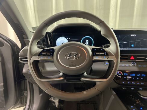 Used 2023 Hyundai Elantra SEL w/ Convenience Package image 23