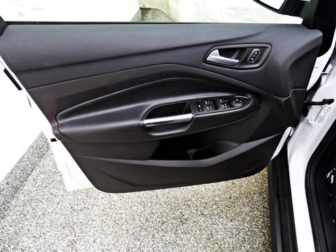 Used 2017 Ford C-MAX SE image 7