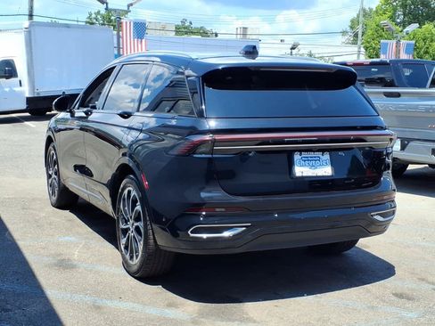 Used 2024 Lincoln Nautilus Reserve AWD/4WD image 4