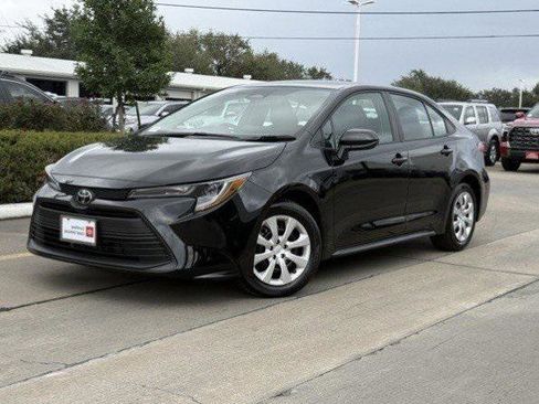 Certified 2026 Toyota Corolla LE image 28