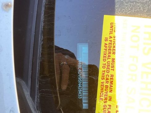 Used 2025 Nissan Altima 2.5 SV FWD image 2
