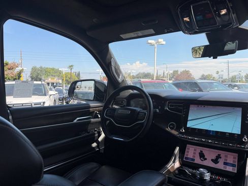 Used 2023 Jeep Grand Wagoneer Series II w/ Flexible Seating Group AWD/4WD image 38
