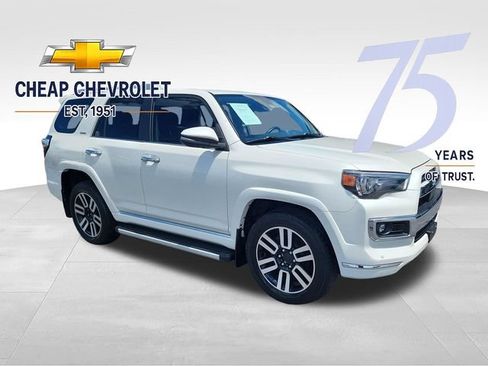 Used 2023 Toyota 4Runner SR5 AWD/4WD image 7