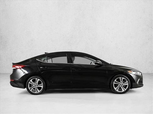 Used 2018 Hyundai Elantra Limited image 4