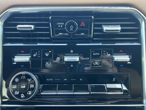 New 2025 Nissan Armada SL w/ Captain's Chari Seat Package image 8