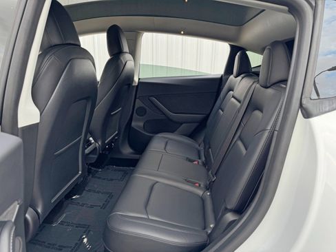 Used 2022 Tesla Model Y Performance image 41