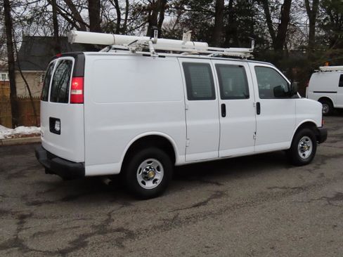 Used 2013 Chevrolet Express 2500 image 20