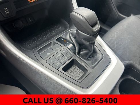 Used 2021 Toyota RAV4 XLE image 22