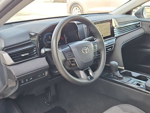 Used 2025 Toyota Camry LE FWD image 15