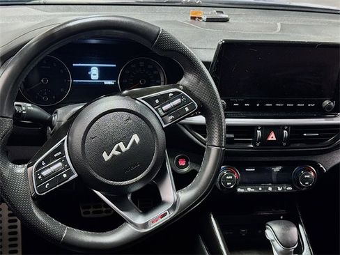 Used 2023 Kia Forte GT-Line w/ GT-Line Premium Package image 13