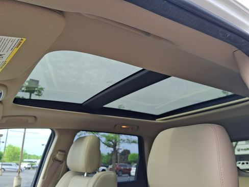 Used 2015 Jeep Grand Cherokee Limited w/ Luxury Group II AWD/4WD image 14