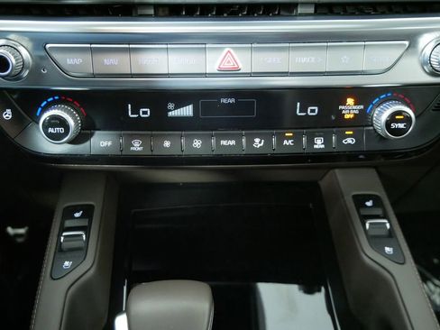 Certified 2022 Kia Telluride SX w/ Towing Package AWD/4WD image 33