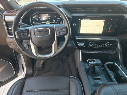 Used 2024 GMC Sierra 1500 Denali w/ Technology Package image 13