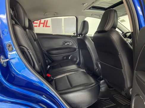 Used 2021 Honda HR-V Touring image 9