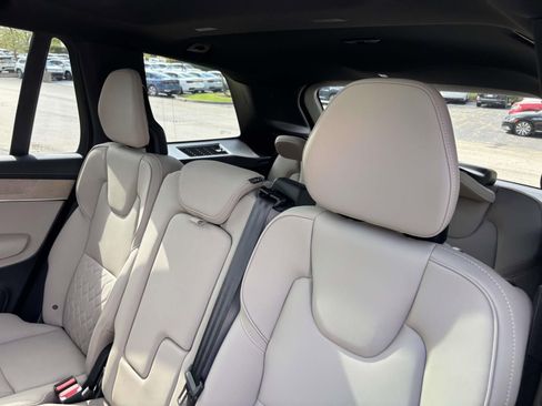 Used 2026 Volvo XC90 B5 Core w/ Protection Package Premier AWD/4WD image 26