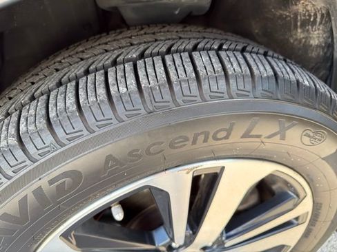 Used 2018 Subaru Outback 2.5i Limited AWD/4WD image 8