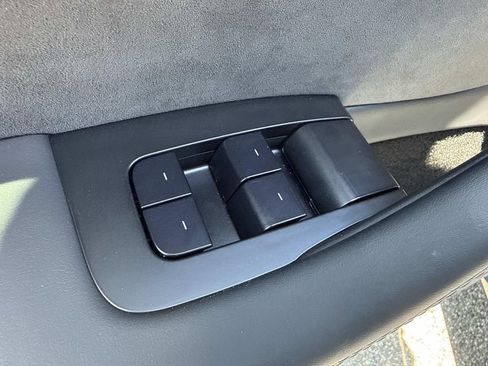 Used 2025 Tesla Model 3 Long Range image 23