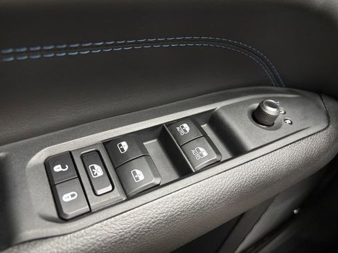 New 2026 Jeep Compass Latitude image 13