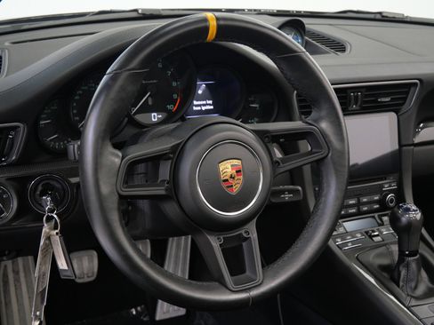 Used 2019 Porsche 911 Speedster RWD image 15