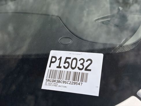 Used 2025 Nissan Pathfinder SV AWD/4WD image 6