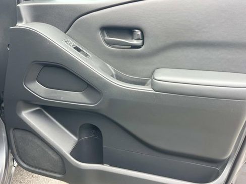 Used 2024 Nissan Frontier S w/ Technology Package image 23